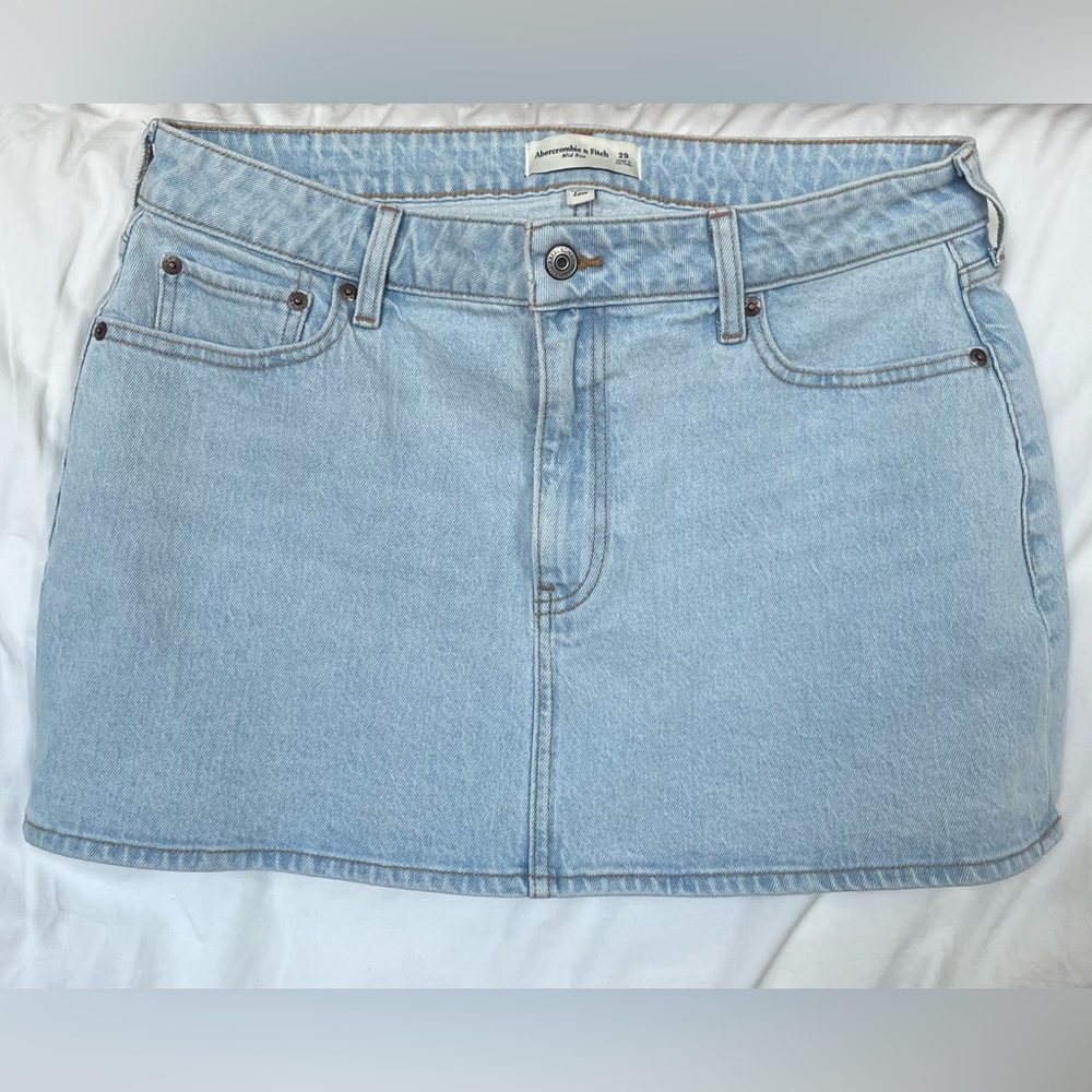 Abercrombie & Fitch Curve Love Mini Denim Skirt